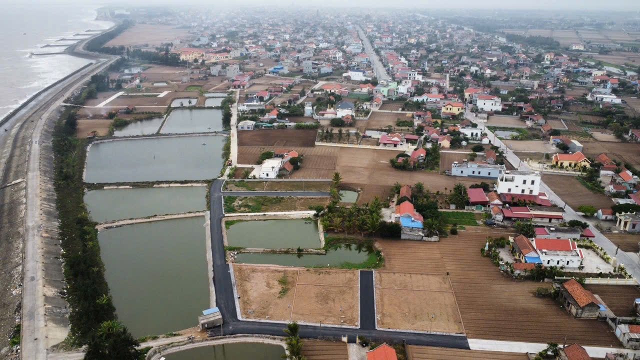 Chính chủ bán nhanh lô đất mặt biển này