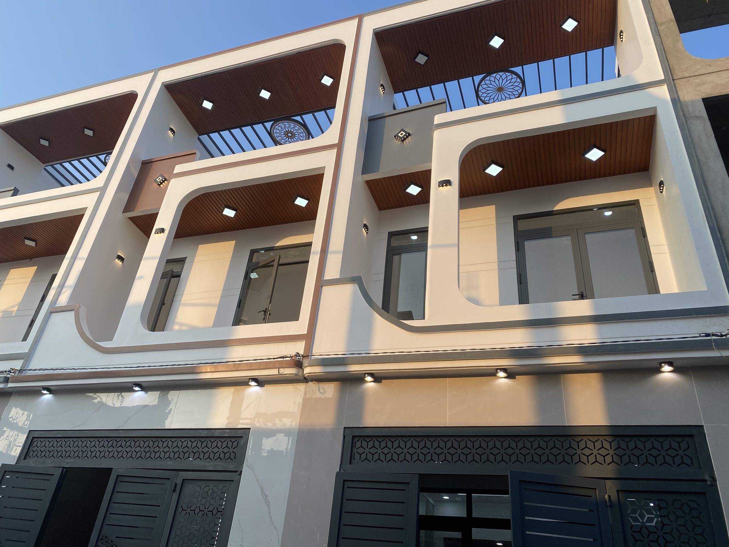 BÁN NHÀ GẦN CHỢ HÓA AN – SỔ RIÊNG – Ở NGAY, Thiết kế hiện đại