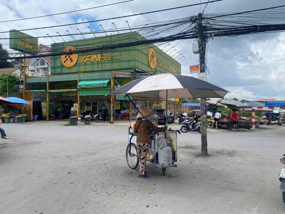 Bán  đất tặng dãy phòng trọ gần chợ Hóa An5.95 tỷ_350m2