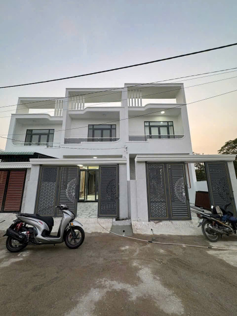 Nhà sổ riêng mới xây 3 tỷ/82m2/1 lầu 1 trệt đường 6m