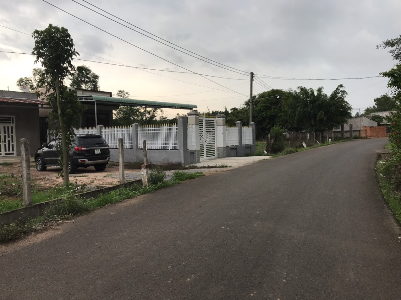 Bán  nhà  Mt nhựa  Xã Hòa Hiệp,  tỉnh lộ 329 giá ngợp
