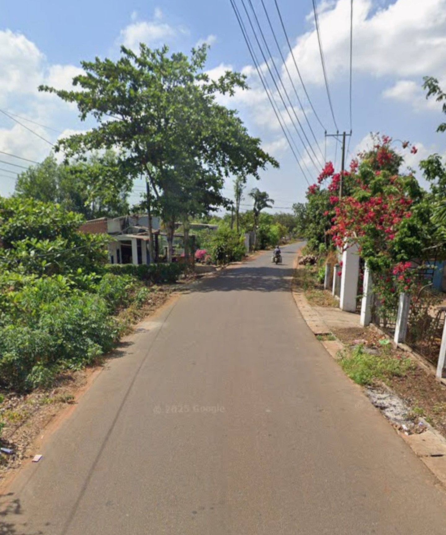Đất mt đường chùa cầu 6
200m thổ cư 
Diện tích đất 342m 
Ngang 6.2