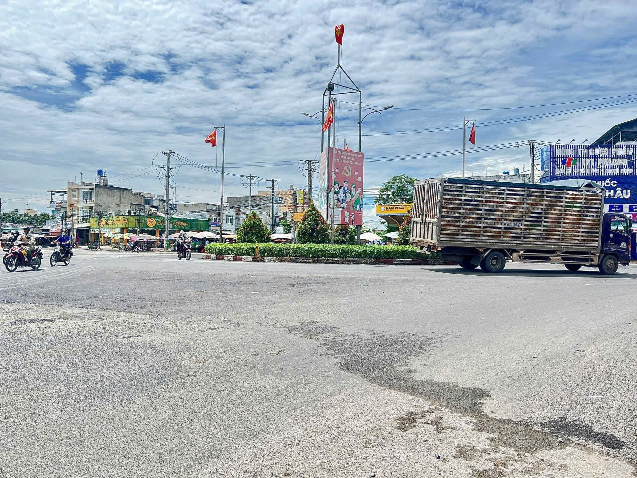 Bán đất 298.6m² ngang 12m giá 1.95 tỷ Xã Hòa Khánh