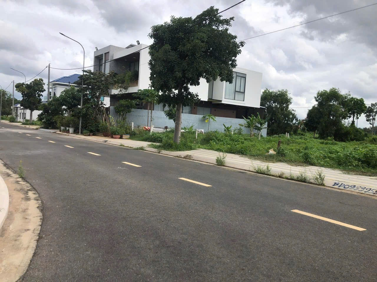 THANH SƠN C còn đúng 1 lô BIỆT THỰ  này bán giá: 4 tỷ 790 triệu chốt cọc.