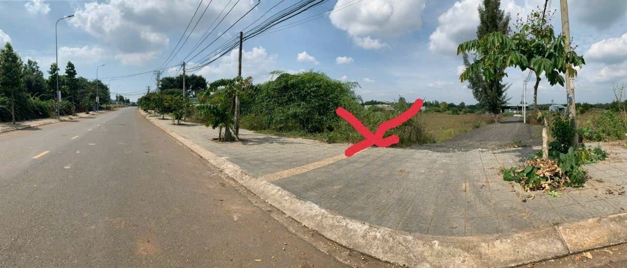 Bán đất 2Mt nhựa có 600m thổ giá tốt. Đường số 28. Xã Hòa long