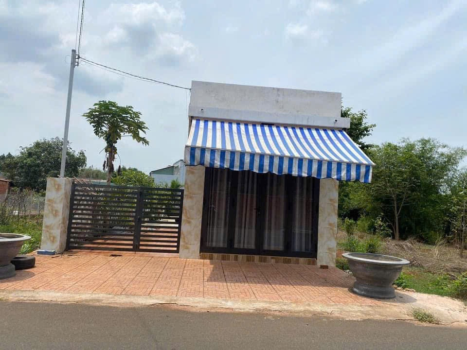 Đất dân cư đông diện tích 7x30(100tc) giá 3ty5 
Hiện trạng trên đất có vp nho nhỏ