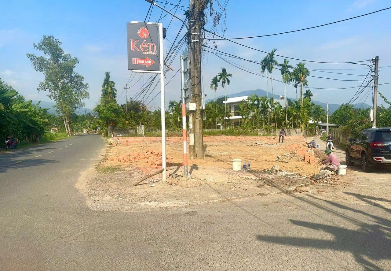 LÔ GÓC 3 MẶT TIỀN SIÊU ĐẸP HOÀ TIẾN, GẦN QL14G