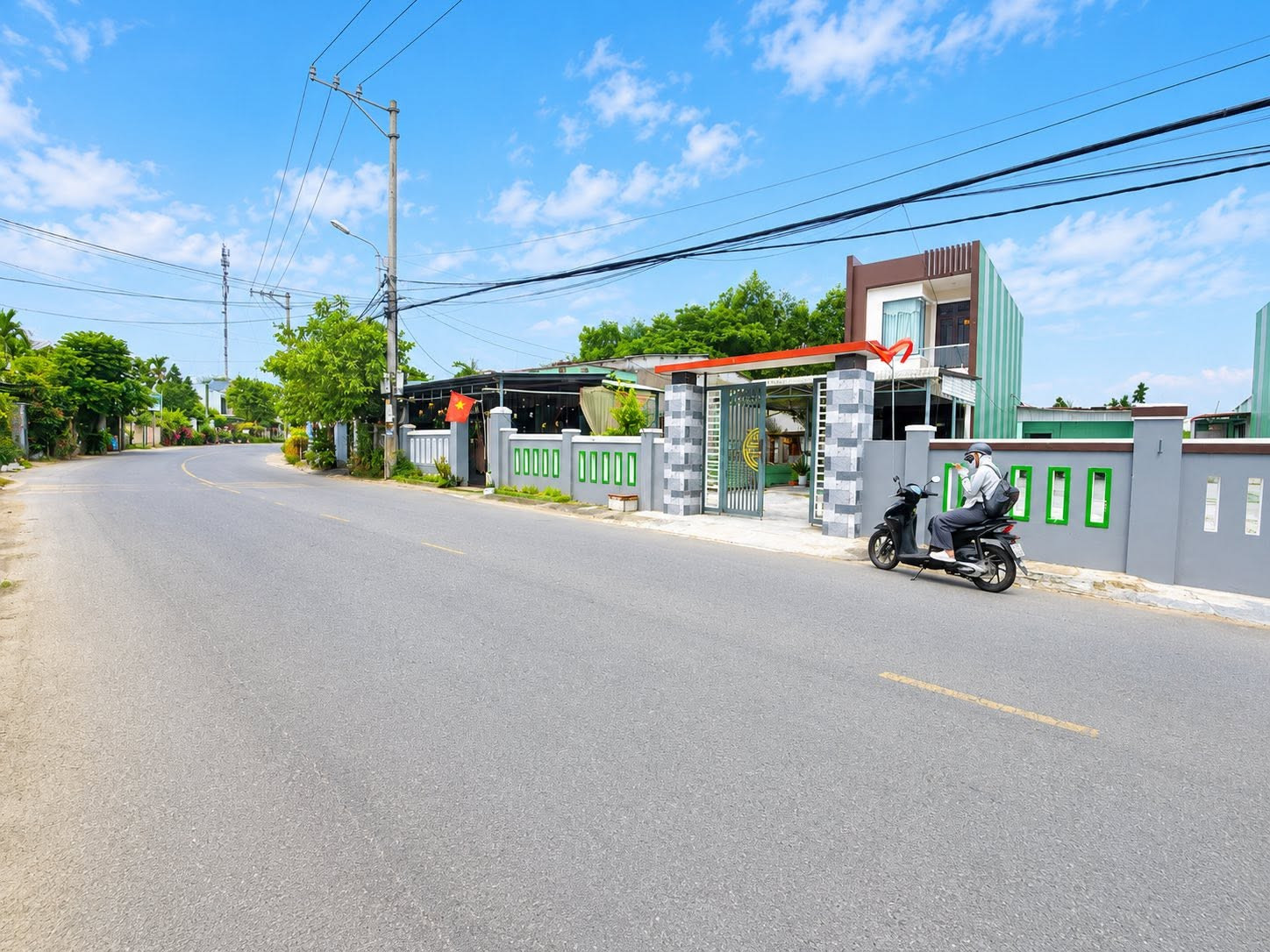 ĐẤT NỀN HOÀ TIẾN- MẶT TIỀN ĐƯỜNG NHỰA - GIÁ NHỈNH 1TY3