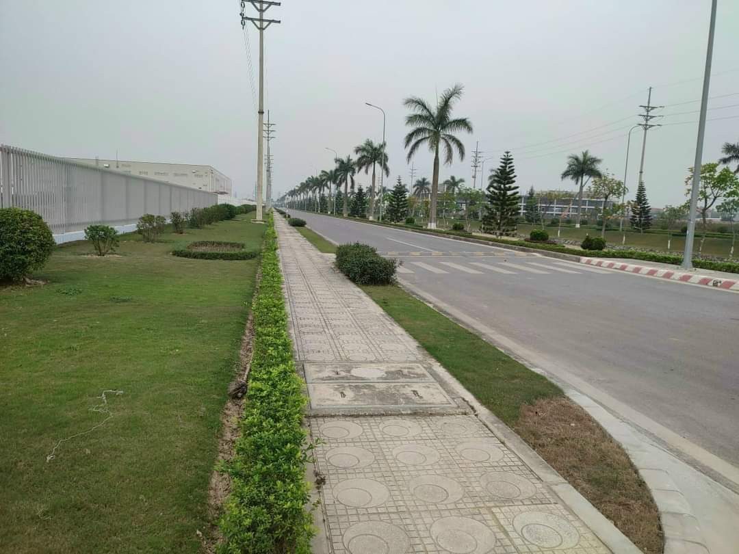 Chuyển nhượng gấp lô đất 6000m2 KCN Yên Phong, hạ tầng sẵn bàn giao ngay. LH 0988 457 392