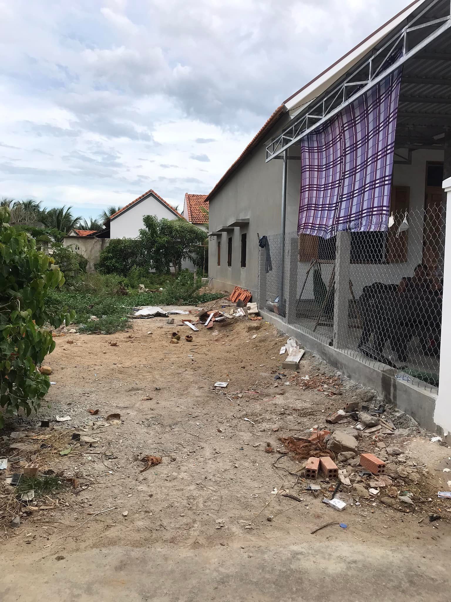 Tôi chính chủ, cần bán đất 160.7m² có sẵn 60m² thổ cư ngang 7m giá 450 triệu tại Thôn Quảng Cư