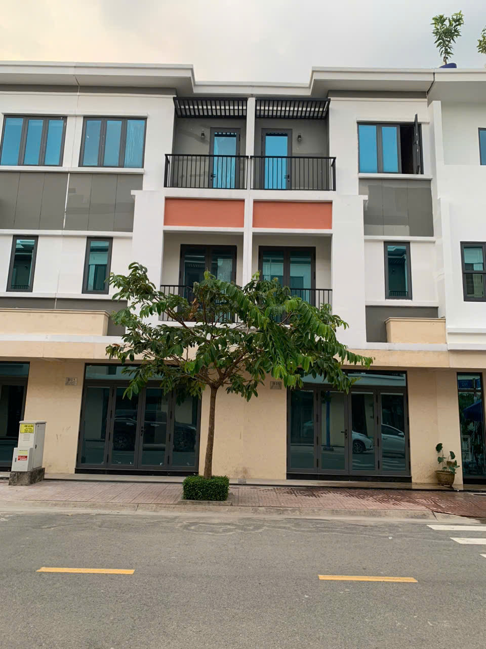 Bán Nhà  Phố Liền Kề 160m2 - 3,2 tỷ - Bình Chuẩn - Thuận An