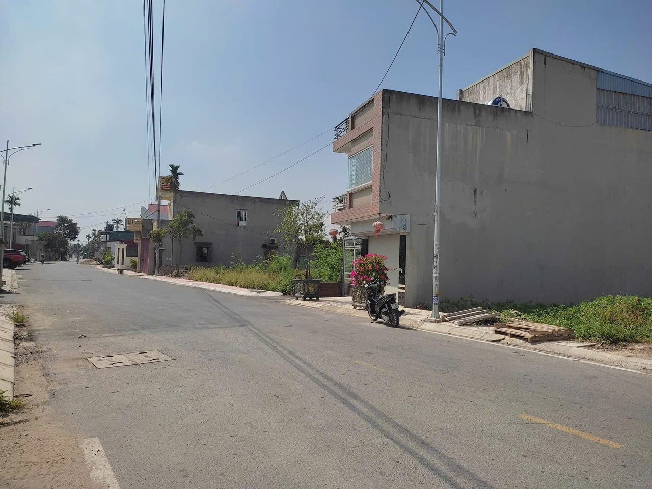 Bán đất 60m2 mặt đường nhựa, An Hải, Hải Phòng. Giá bán 2 tỷ.