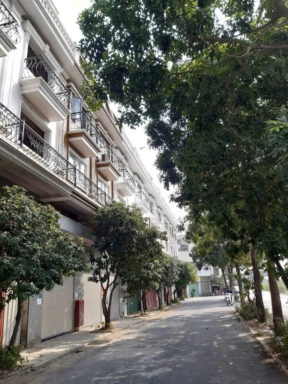 Shophouse sổ đỏ, 2 mặt tiền, mặt đường Pháp Vân - Cầu Rẽ, nằm giữa Khu C Khu đô thị thể thao Olympic