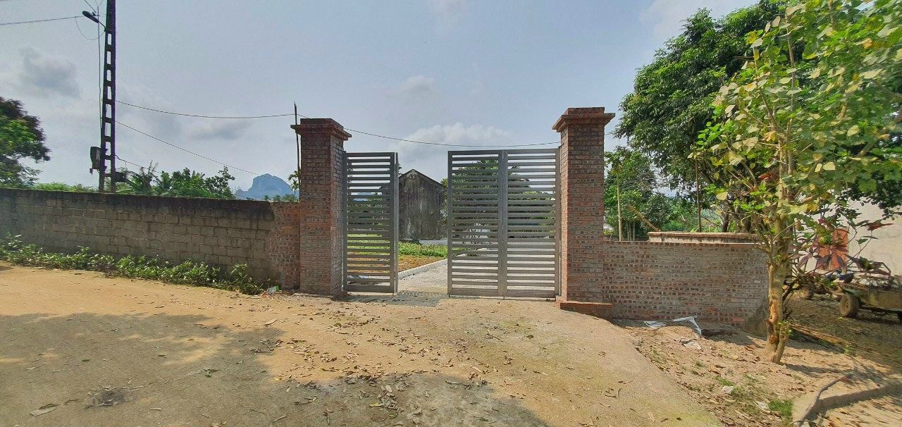 Diện tích 2629m – Trong đó đã có 300m đất thổ cư lâu dài, pháp lý rõ ràng gần nhiều villa nghỉ dưỡng tại Lương Sơn