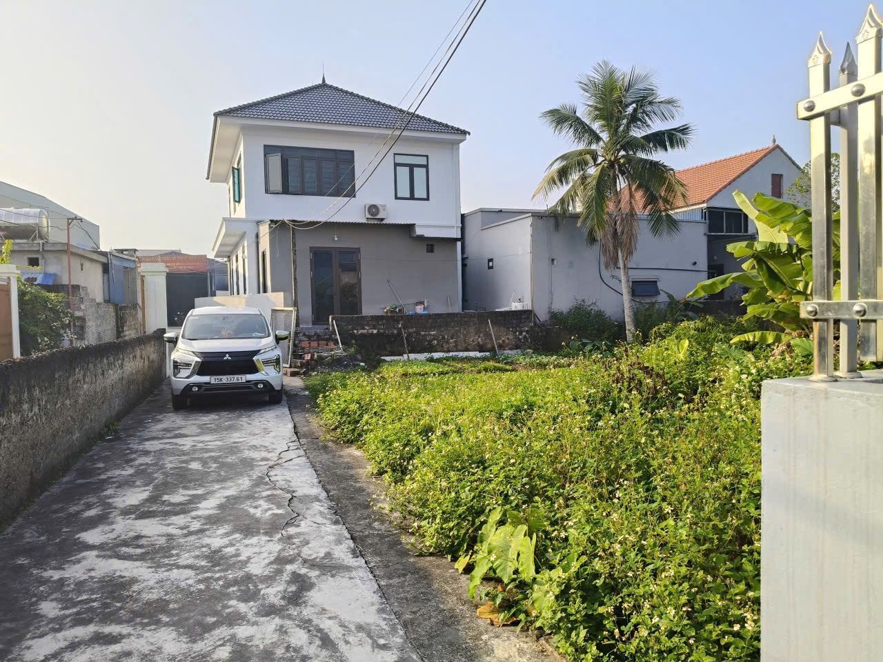 Bán 60 m Hợp Thành ngõ ô tô cách đường thôn trải nhựa chỉ 30 m. L/ h:076.231.9990 e Thúy