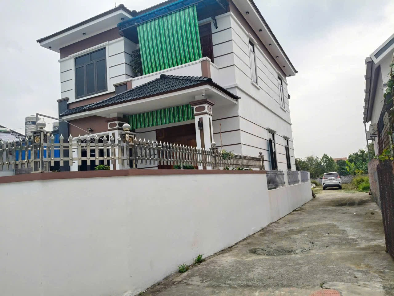 Còn duy nhất 1 lô giảm giá bán gấp 
L/h;076.231.9990 em Thúy 
Diện tích 62,5 m
Tại Tổ dân phố Hợp Thành 7 phường Lê Ích Mộc 
Gần mọi tiện ích 
Ngõ nông cách liên thôn chỉ 15 m
Cách trường chợ chỉ 100 m
Đất ấm
Cam kết rẻ nhất thị trường 495 tr cho 