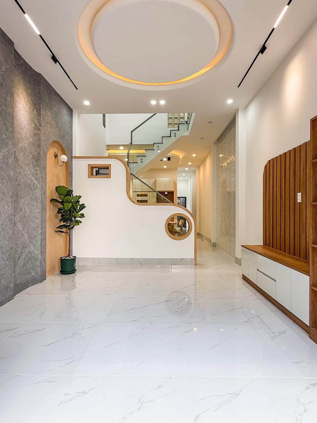 Bán căn nhà tại Hưng Long huyện Bình Chánh Tp hcm, DT 80m2  giá chỉ 2T650 TR TL, sổ riêng sang tên trong ngày