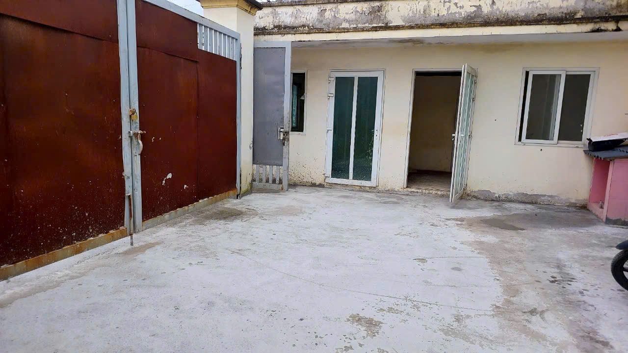 Bán Kho, nhà xưởng 900m2 giá 23 triệu tại BánHồ Chí MinhHuyện Bình Chánh Huyện Bình Chánh TP. Hồ Chí Minh