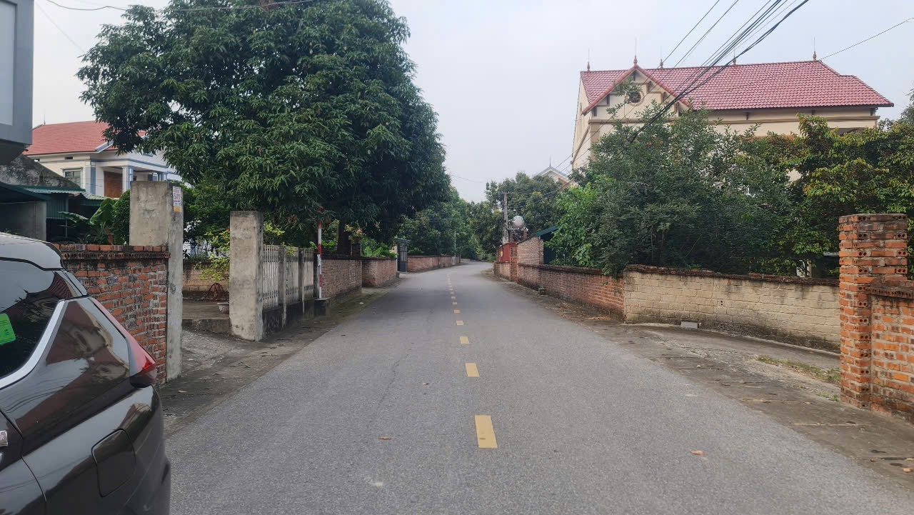 Bán đất 220.5m² có sẵn 150m² thổ cư ngang 8.5m giá 2.75 tỷ tại Xã Hy Cương