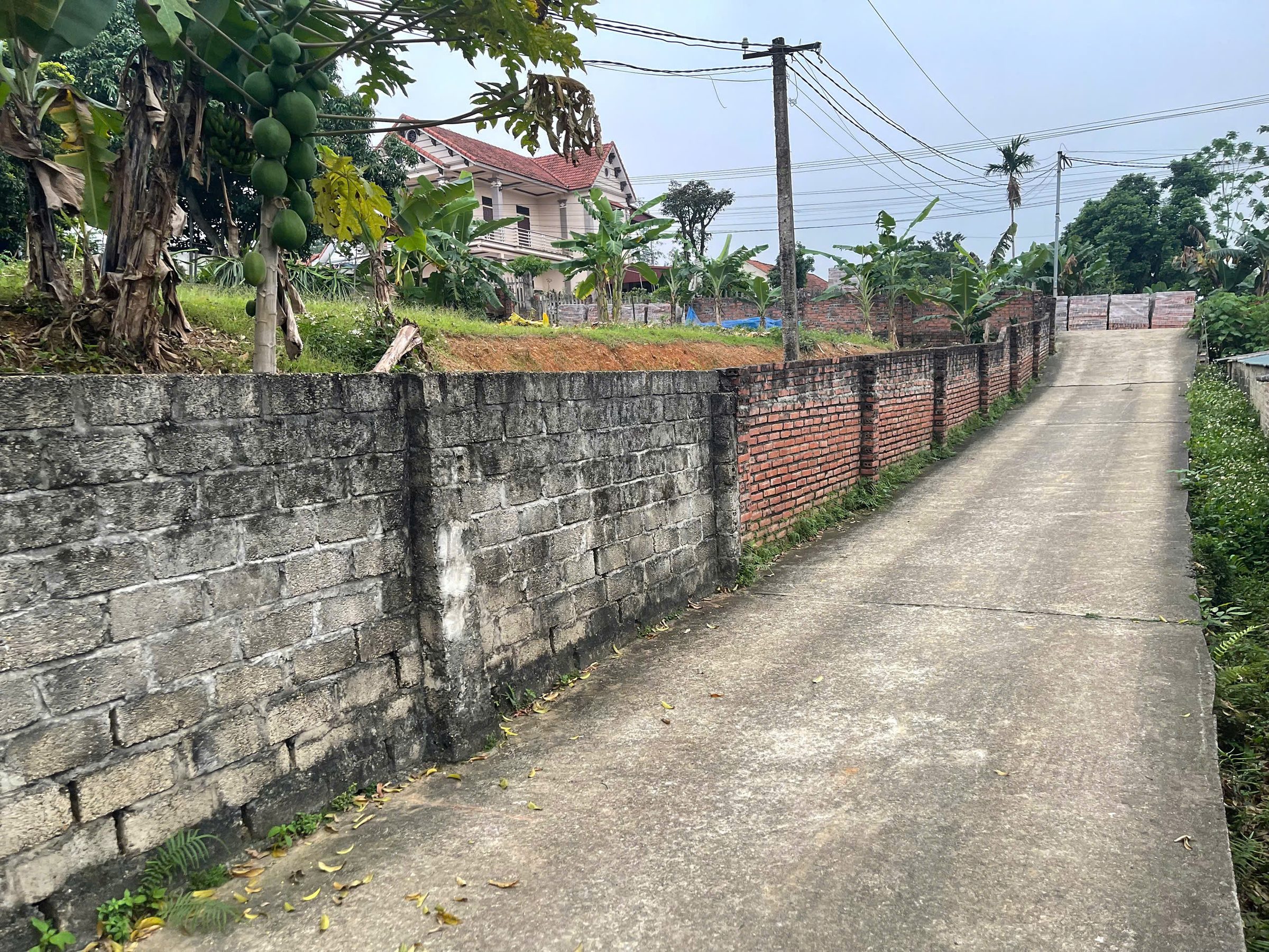Bán đất 80m² có sẵn 75m² thổ cư ngang 8m giá 930 triệu tại Xã Hy Cương