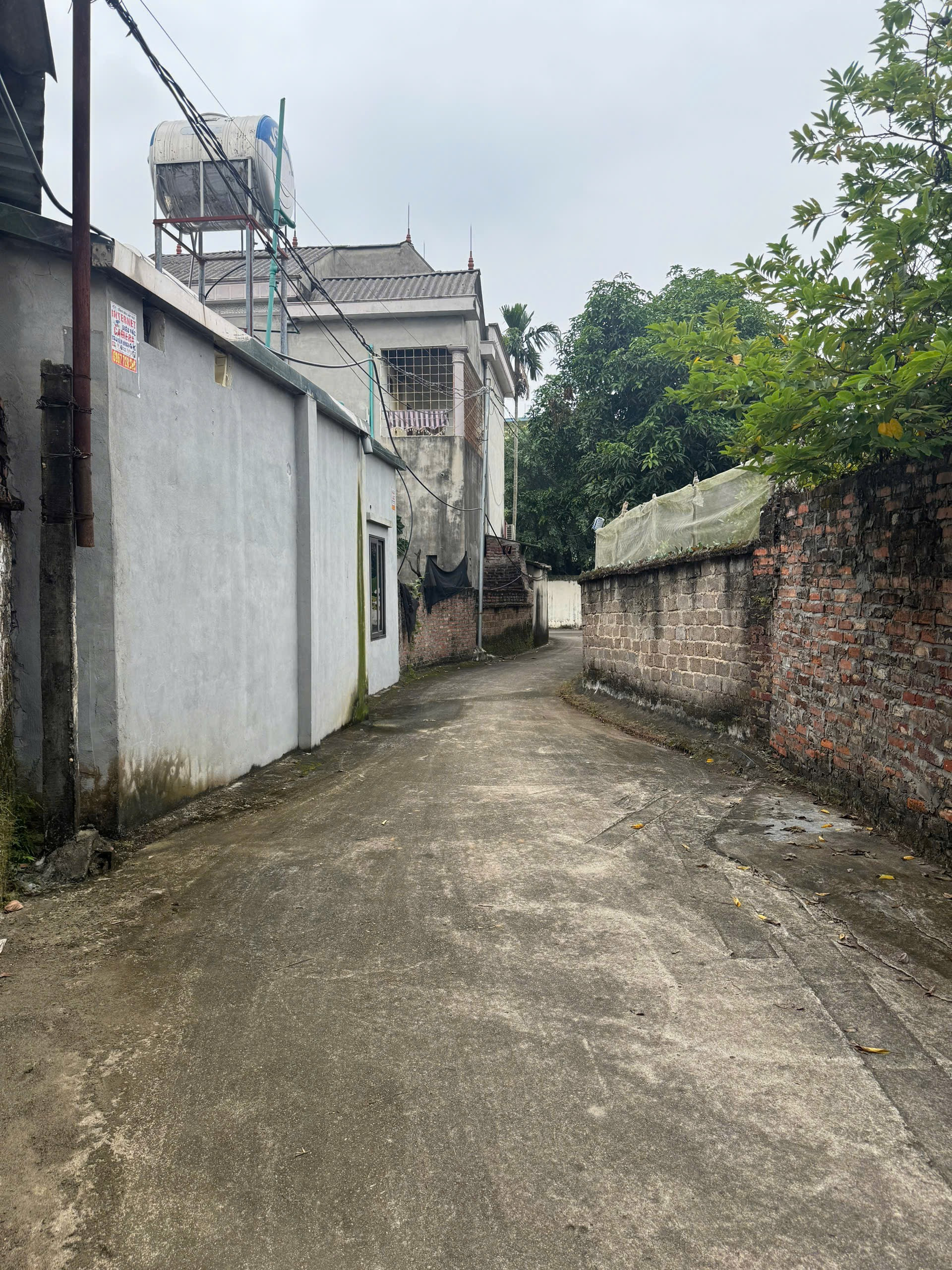 Bán đất 674,2m² ngang 28m giá 3.9 tỷ Xã Hy Cương