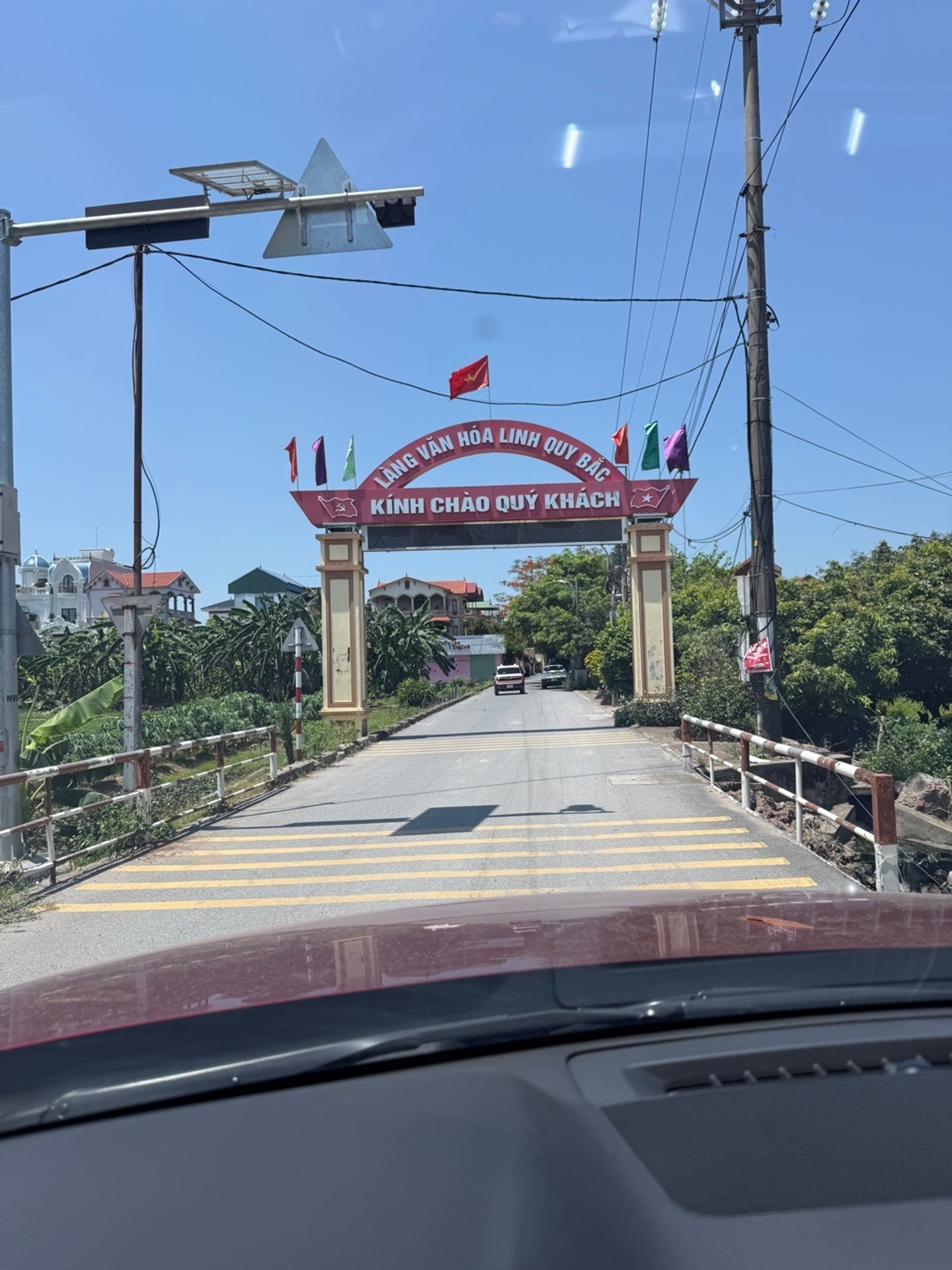 👉👉ĐẤT ĐẸP LINH QUY - DƯƠNG ĐỨC HIỀN 🌺74M- Ô TÔ ĐỖ CỬA - 🔥NHỈNH 4 Tỷ GẦN MẶT PHỐ - SỔ VUÔNG ĐẸP - GIÁ ĐẦU TƯ 

- ✅Mảnh đất vị trí đẹp trung tâm huyện Gia Lâm, khu Linh Quy, Dương Đức Hiền, tương lai phát triển rạng ngời, quy hoạch đang triển khai đồng bộ
