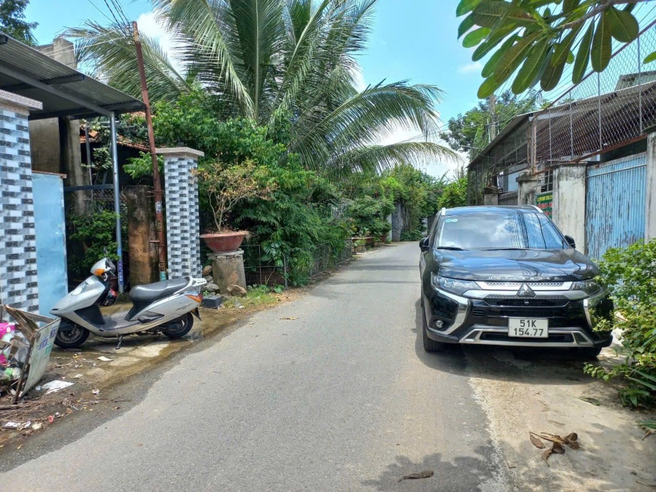 Bán nhà ngay vòng xoay cao tốc phường long thành