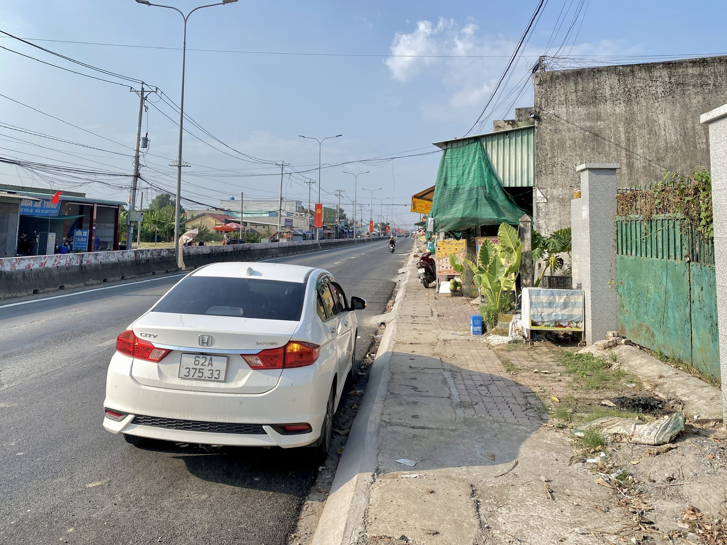 MT đường 830 _dt 351m² đất thổ vườn, tiện kd buôn bán, Giá 4.15 tỷ, xã Long Cang, Tây Ninh