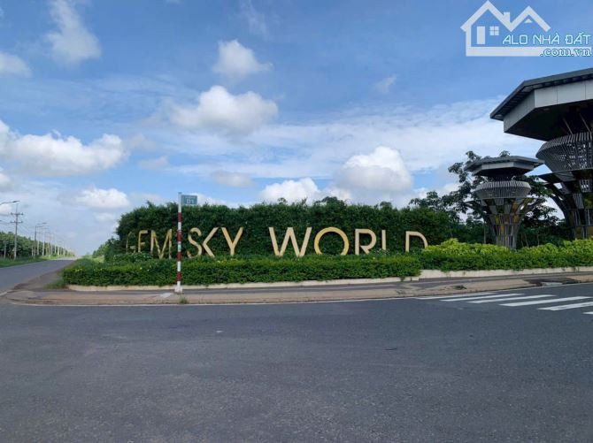 CẦN THANH LÍ GẤP LÔ ĐẤT TRONG KHU GEM SKY WORLD_100M2 SỔ SẴN_1TY990 MẶT TIỀN ĐƯỜNG LỚN_KẾT NỐI VỀ SÂN BAY CHỈ 5P.