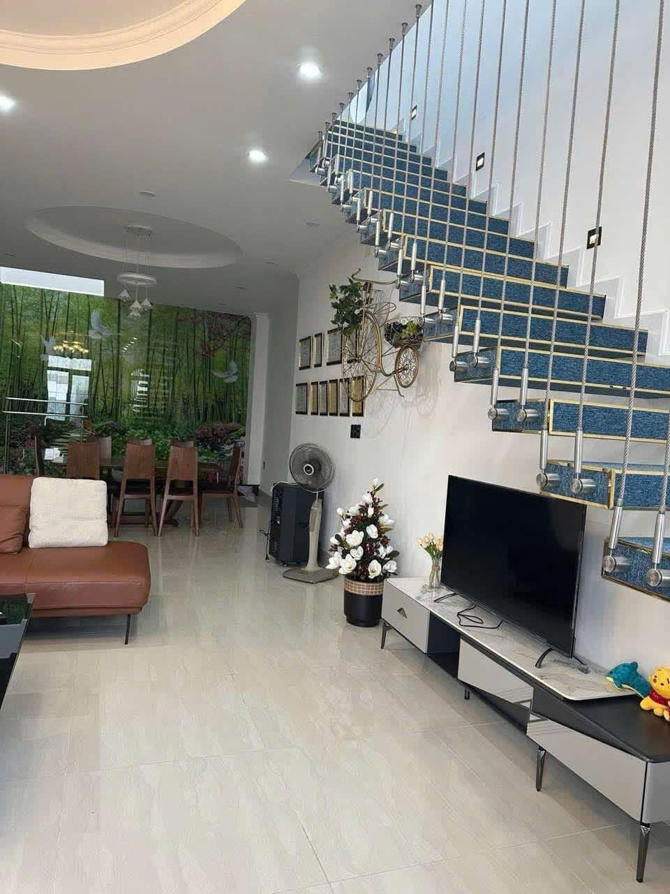 Bán nhà mặt biển Xã Long Hải