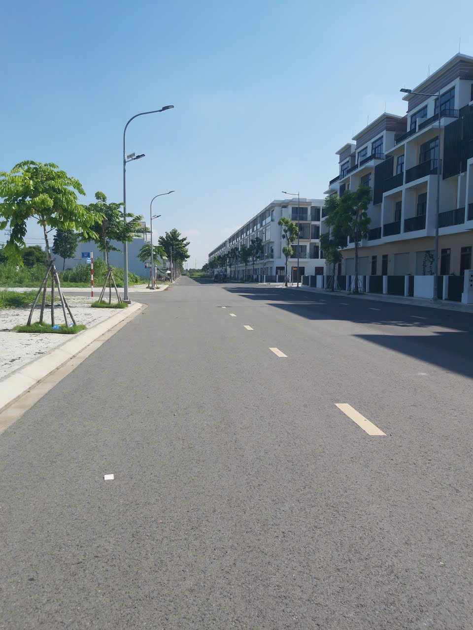 Bán đất - diện tích 5M*16M - KDC THE 826 EC - GIÁ 2,65 TỶ - LIÊN HỆ 0919089456