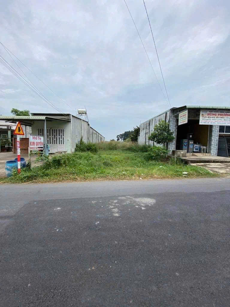 Bán Đất 250m² thổ cư 100m² giá bao sổ 545tr, mặt tiền đường liên huyện tại Dầu Tiếng - Bình Dương