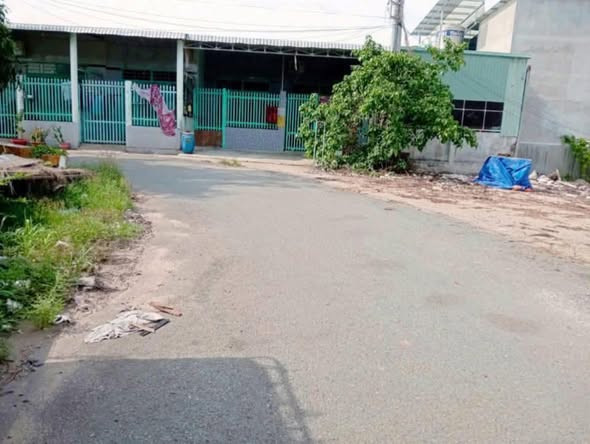 Cần Tiền lo viện Phí cho con ra gấp 450m2 có 200m thổ cư sát KCN Cây TrườngII