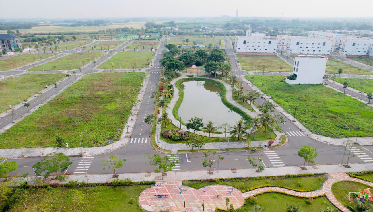 Cần bán đất KDC Nhơn Trạch Đường 25B Cách Sân Bay 4km - Giá 2tỷ/nền- Pháp Lý Chuẩn