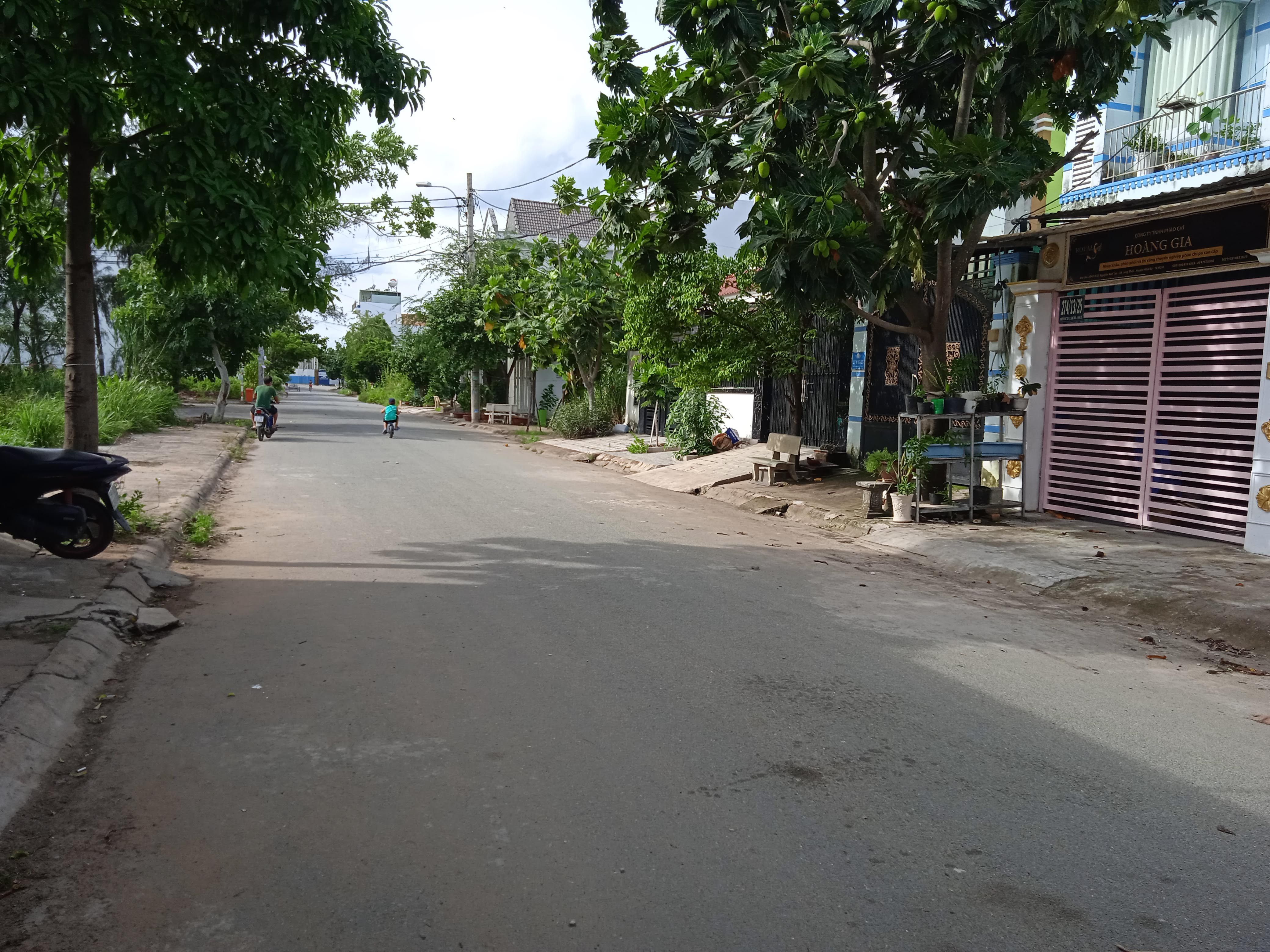 Bán đất thổ cư 2 mặt tiền trước sau hẻm xe tải Nguyễn Văn Tạo, Nhà Bè