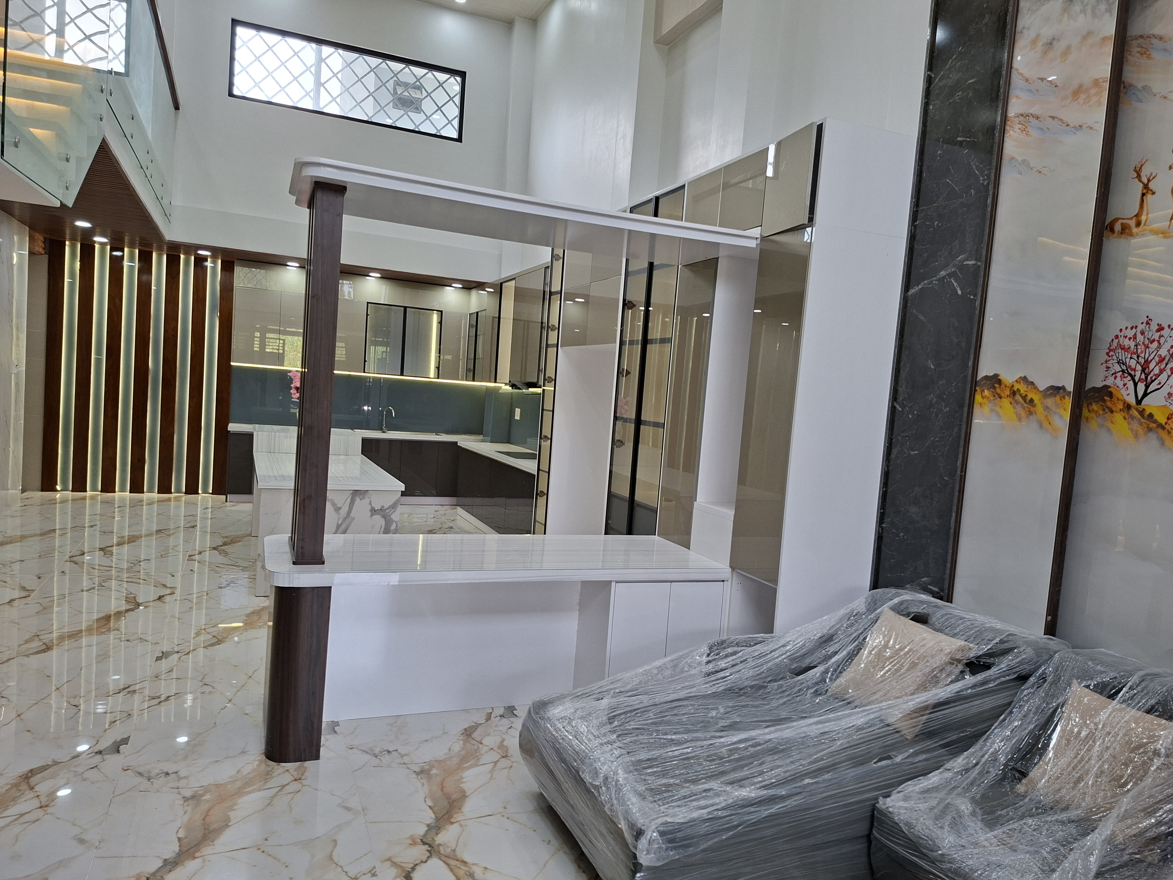 Cần bán nhà 1 trệt, 1 lửng, 2 lầu, sân thượng có thang máy và hồ bơi tại đường Nguyễn Văn Tạo, Nhà Bè