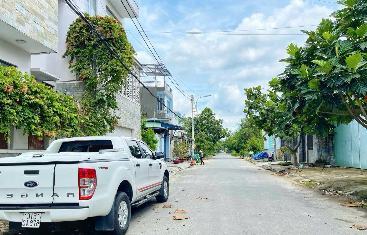 Bán đất 7x22m, Nguyễn Văn Tạo, đường xe hơi 7m, 153m2, giá chỉ 4.3 tỷ