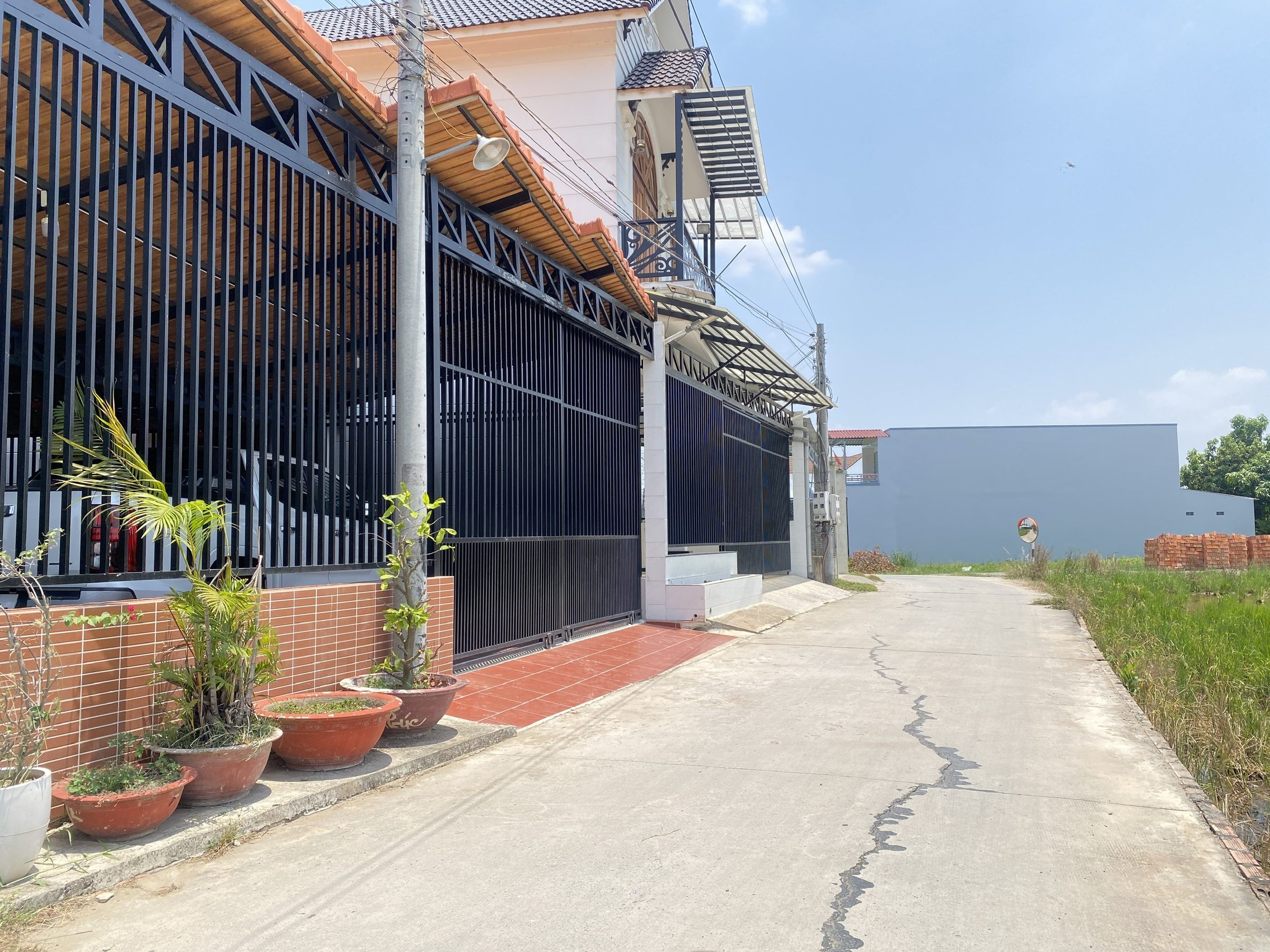 Đất thổ cư 135m² Giá 1.35 tỷ - gần đường QL1A và Nguyễn Hữu Trí, Ấp 1 xã Tân Bửu, Bến Lức