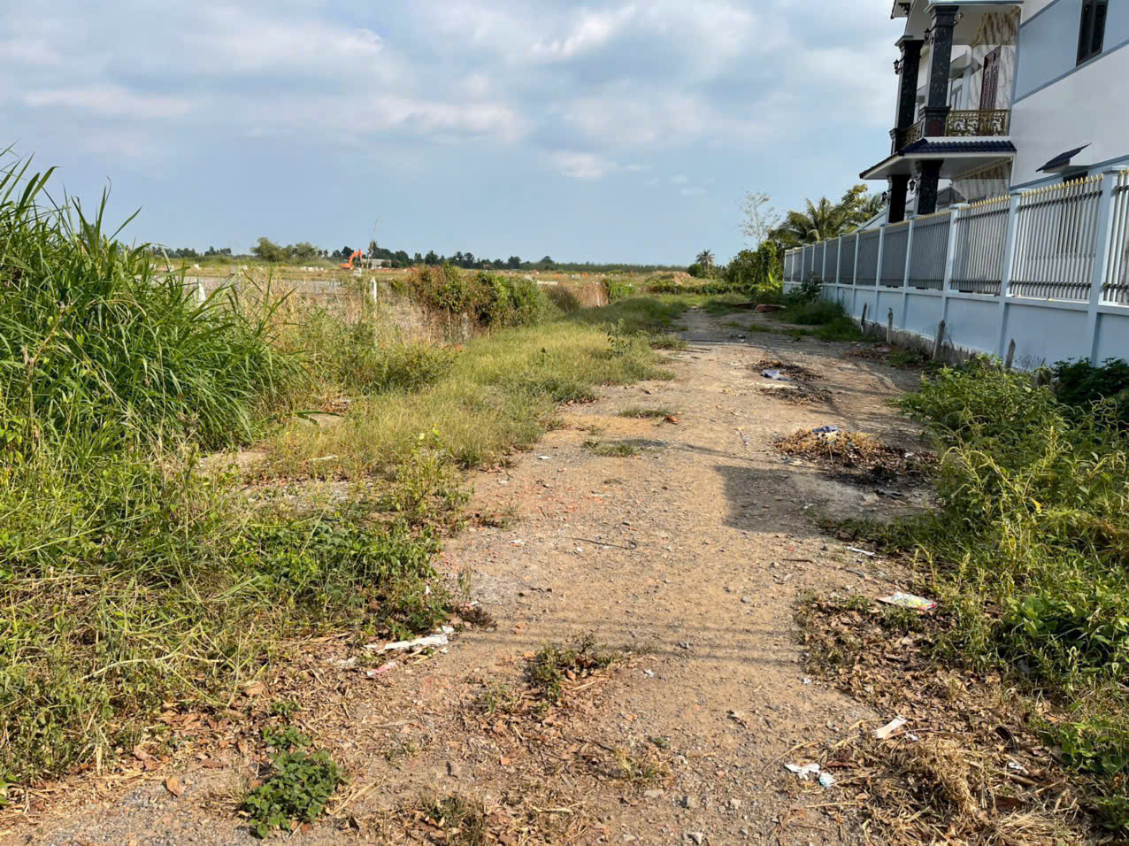 640m2 đất mặt tiền nhựa xã Lương Hòa, Bến Lức giá 4,5 tỷ