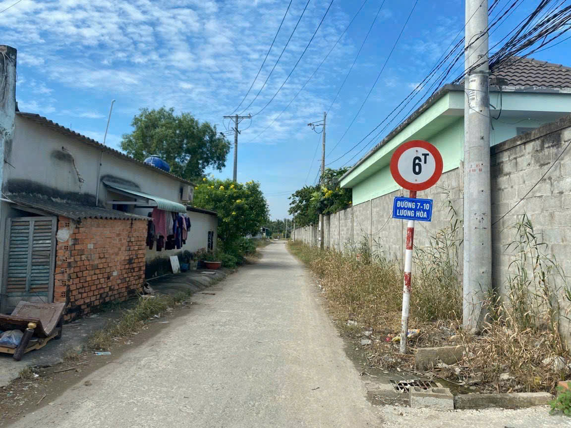 4500m2 đất vườn ( có 1034m2 thổ ) ấp 10, xã Lương Hòa,Bến Lức giá 8,5 tỷ