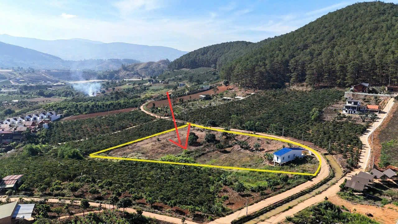 Đất Mê Linh Giáp Suối tự nhiên chỉ 600m ra ĐT 725. GIá 1.45 tỷ/586m2. Ngang 10m mặt tiền