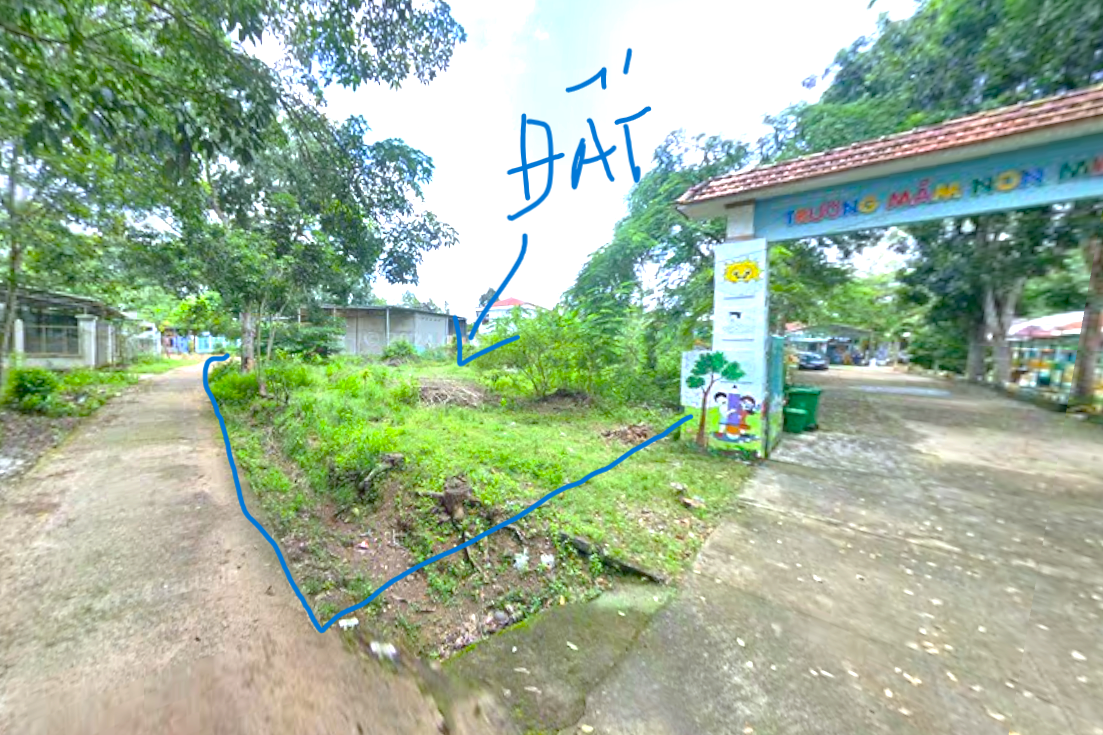 Bán gấp lô đất bên hông trường mầm non Minh Đức 432m² thổ cư full sổ riêng ngang 10m giá 1.2 tỷ Xã Minh Đức