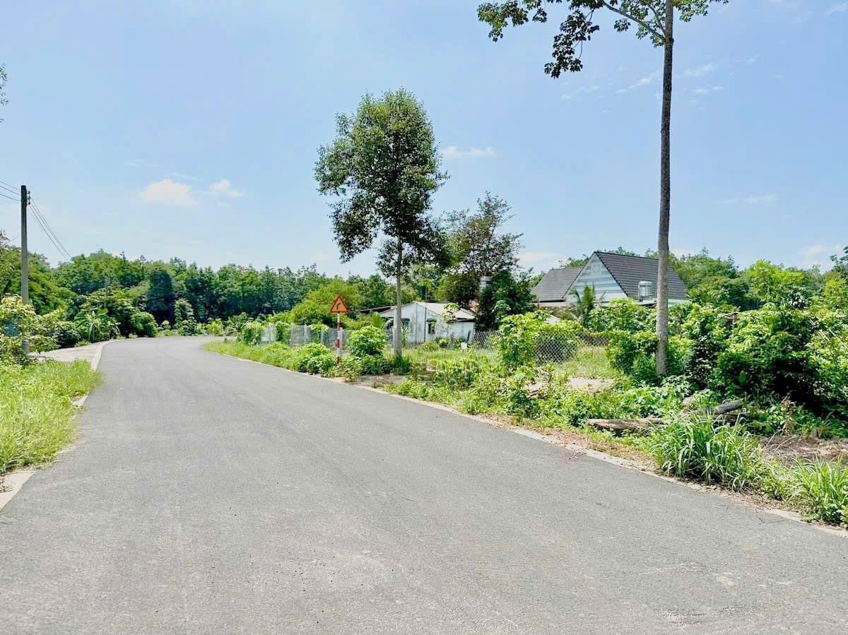 0931.783.209. Bán đất 599.7m² có sẵn 100m² thổ cư ngang 5m giá 385 triệu tại Xã Minh Đức
