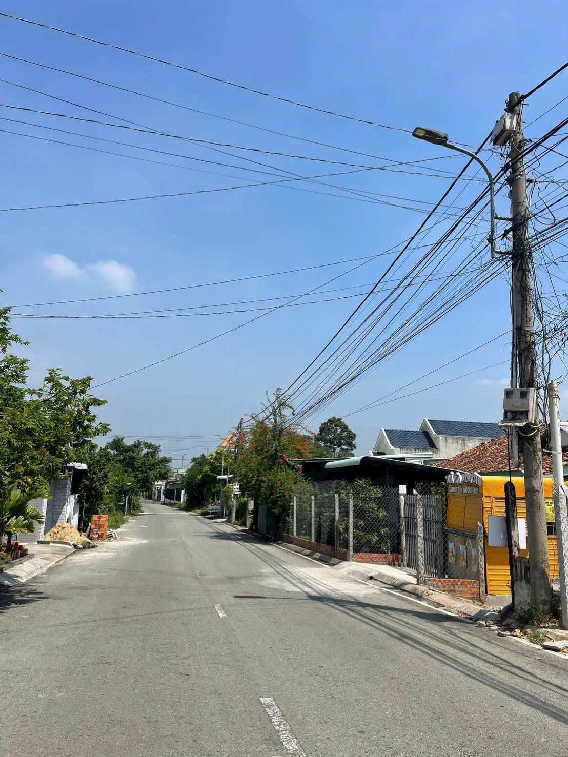 👉 Kiếm đâu ra lô đất thành phố giá nông thôn??? "Khu vực này giờ k có lô nào dưới 6xx đẹp như vậy nữa"