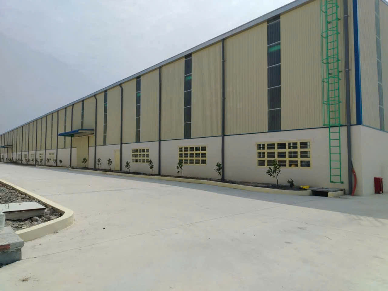 Cho thuê xưởng 55.000m² trong KCN Bình Phước Tiếp cả Dệt Nhuộm Xi Mạ 
Diện tích đất: 81.500m²
