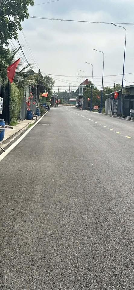 Đất Minh Hưng , Chơn Thành ,DN 
 5,2x46 ,Tdt 239m 60 ODT
1tỷ2xx, có hỗ trợ Bank
