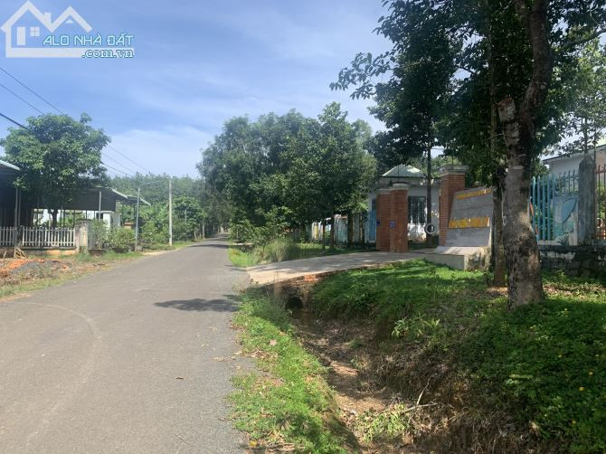 Bán 2 lô 10x50=500m2 giá 480 triệu sổ riêng thổ cư sát chợ 0938889035