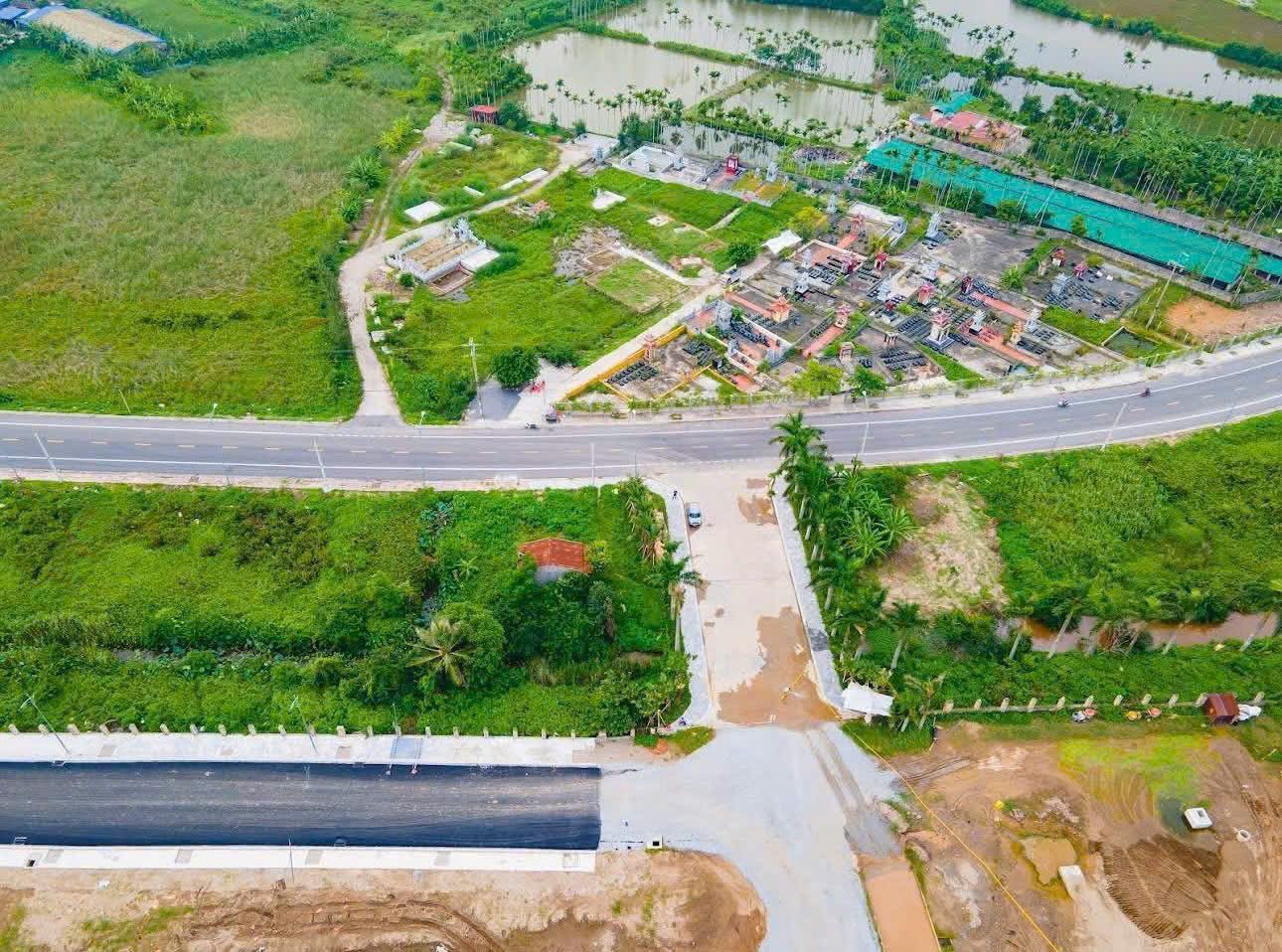 Lô đất mặt đường 402 rộng 30m sát dự án Ramond Urbaniz Hai Phong