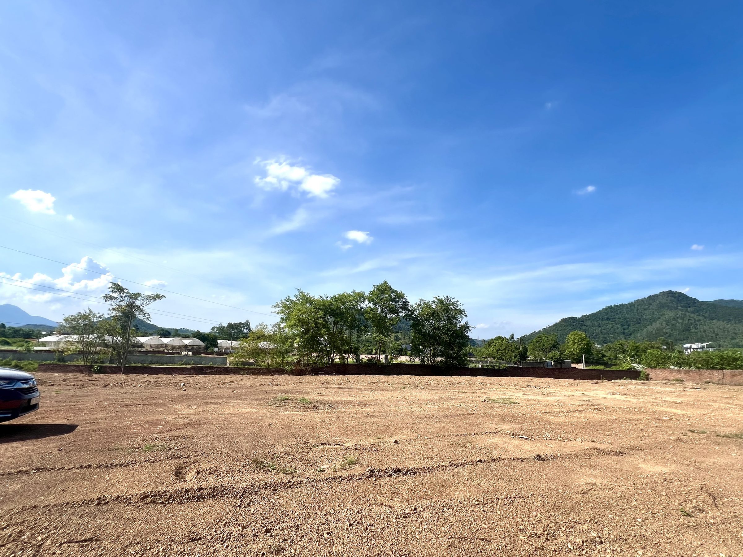 Mảnh đất sổ đỏ thổ cư 3.250m viu núi Đồng Đò chính chủ nhà em bán ( không chính chủ phạt 1tỷ)
Gia đình rất thiện chí bán, giá bán gặp trực tiếp thương lượng. Trân trọng mời quý anh chị lên xem đất