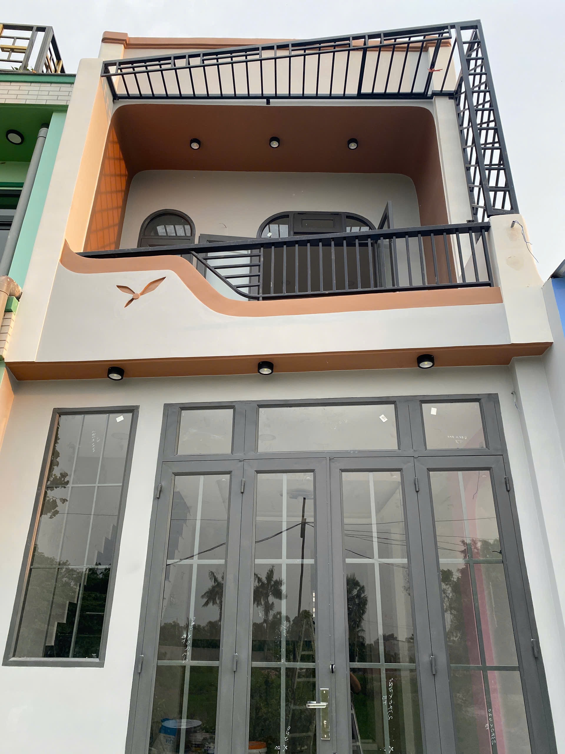 Chính chủ cần bán nhà 3pn, 1tỷ350tr, sát bên tỉnh lộ 9 vào vài chục mét.